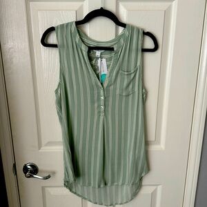 NWT Market and Spruce Prat Sleeveless Henley Blouse size small color sage green